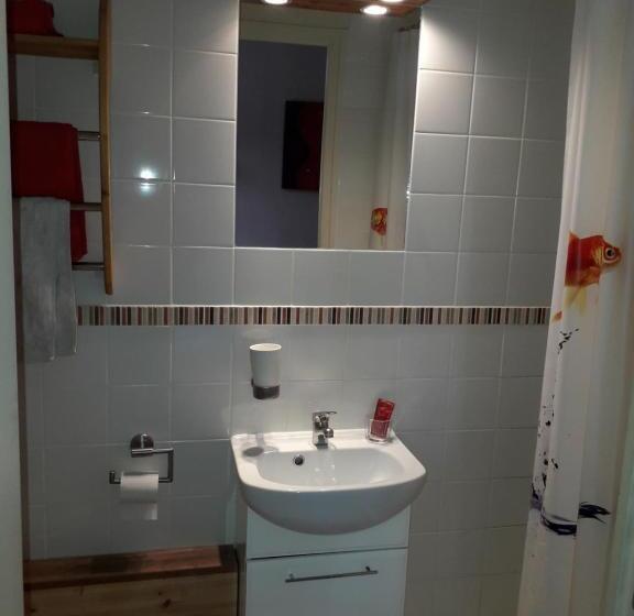 تختخواب و صبحانه Pension Saint Antoine