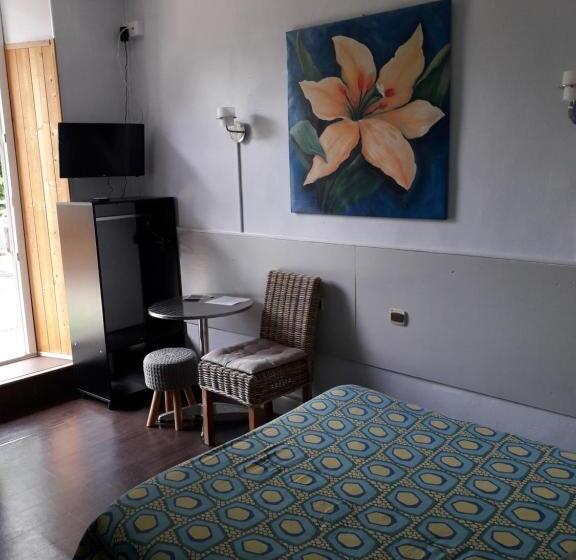 تختخواب و صبحانه Pension Saint Antoine