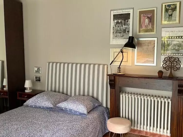 تختخواب و صبحانه Villa Tourelle