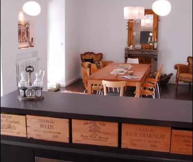 تختخواب و صبحانه Villa Tourelle