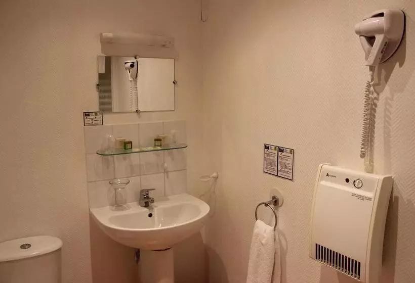 Hotelli Auberge Du Bord Des Eaux Demi Pension Assurée Sur Réservation