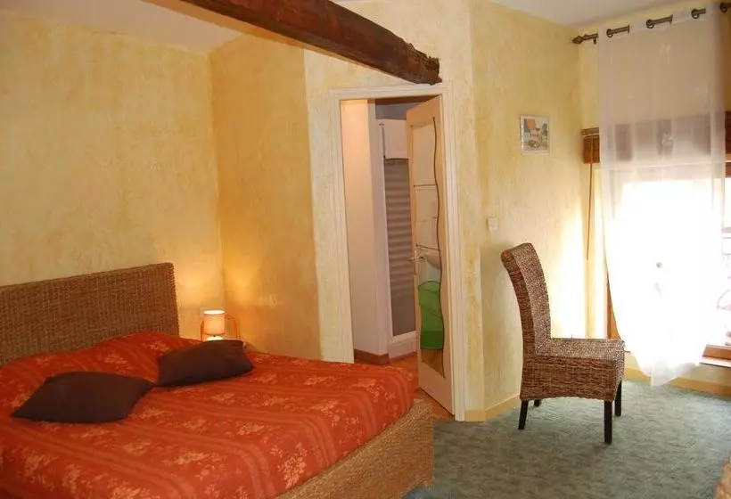 Hotelli Auberge Du Bord Des Eaux Demi Pension Assurée Sur Réservation