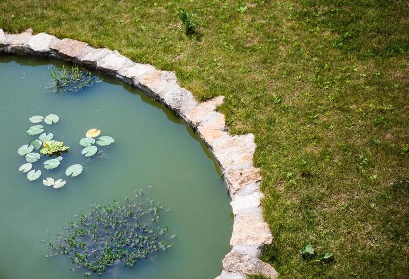 Hostellerie De Bretonnière   Groupe Logis Hotels