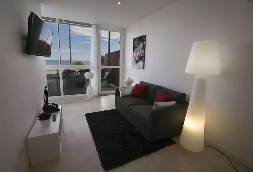 Le Grand Large Bord De Mer Hotel & Appartements