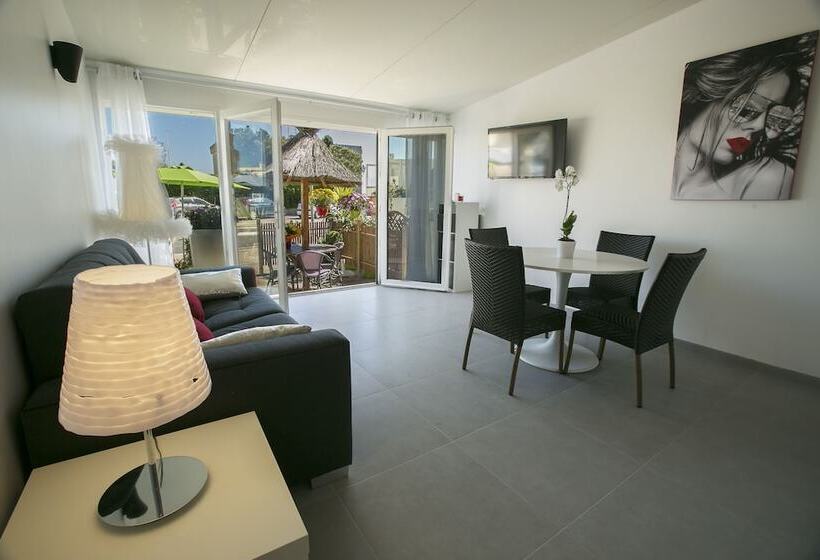 Le Grand Large Bord De Mer Hotel & Appartements