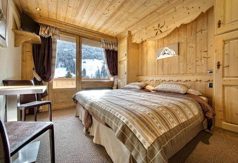 호텔 Hôtel Chalet Les Ecureuils Restaurant, Sauna & Spa Garage