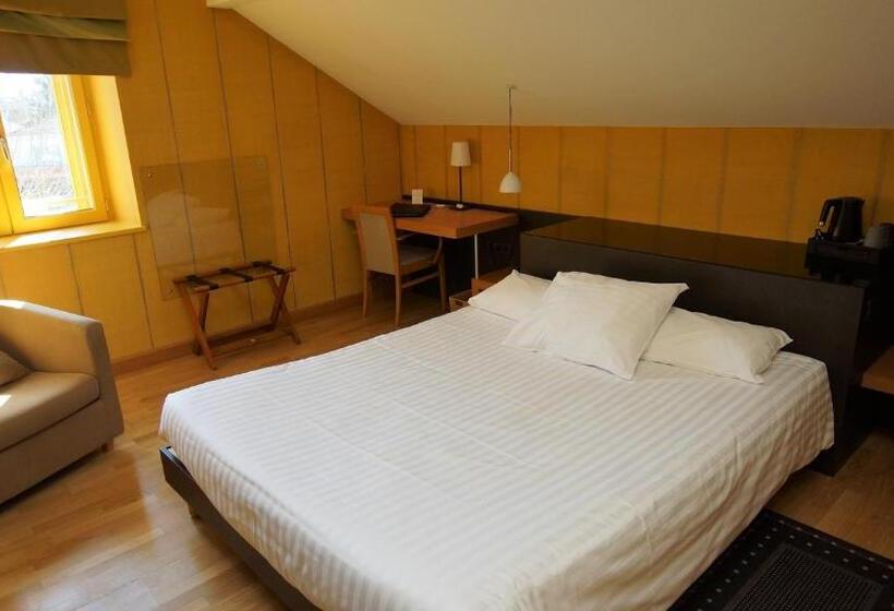 ホテル Hôtel De Charme L'orée Du Parc