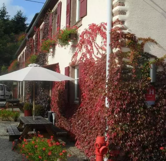 ホテル Hôtel Du Haut Koenigsbourg  Entre Vignes Et Château