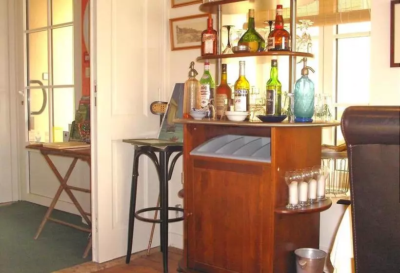 هتل Hôtel Duguaytrouin