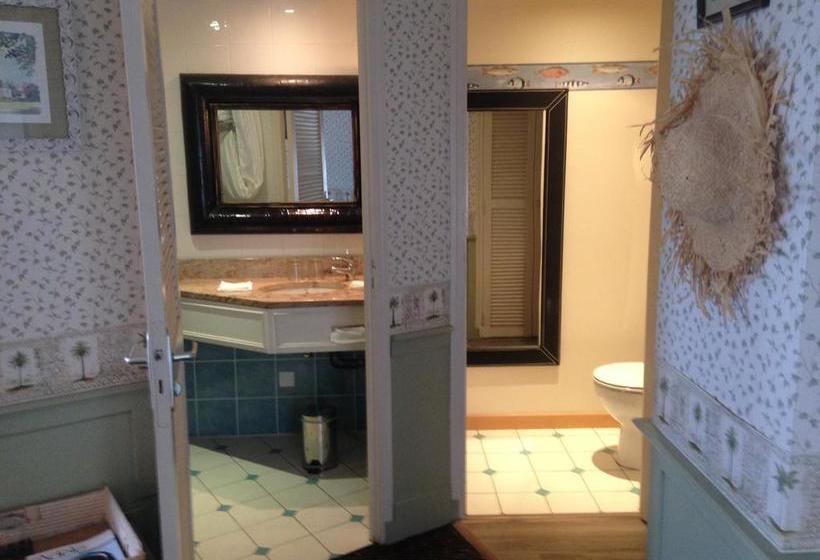 בית מלון כפרי Hôtel Duguaytrouin