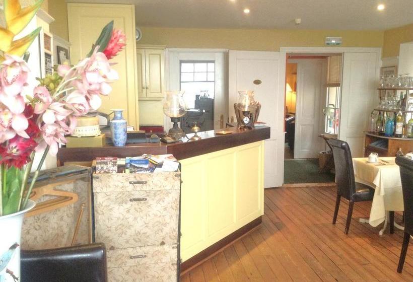 בית מלון כפרי Hôtel Duguaytrouin