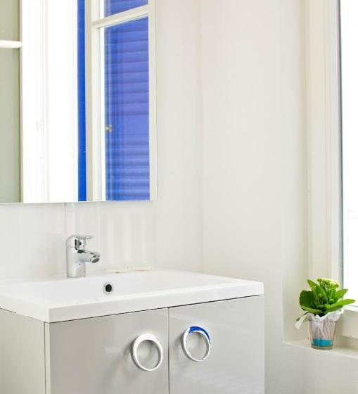 Отель Hôtel Le Saphir