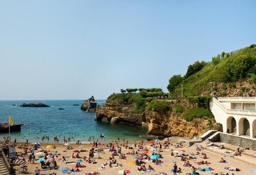 Отель Hôtel Le Saphir