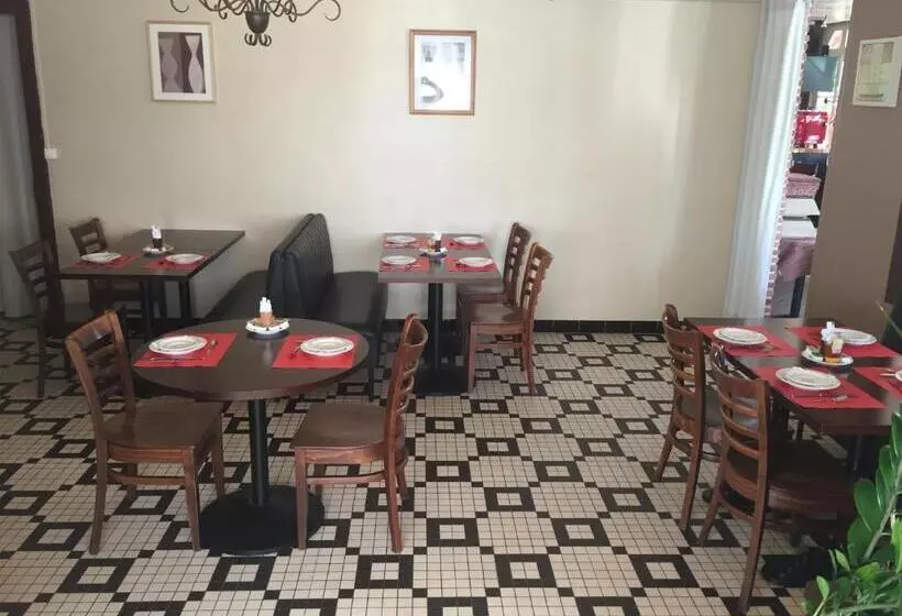 ホテル Auberge Les Mufliers   Hôtel Les Forges