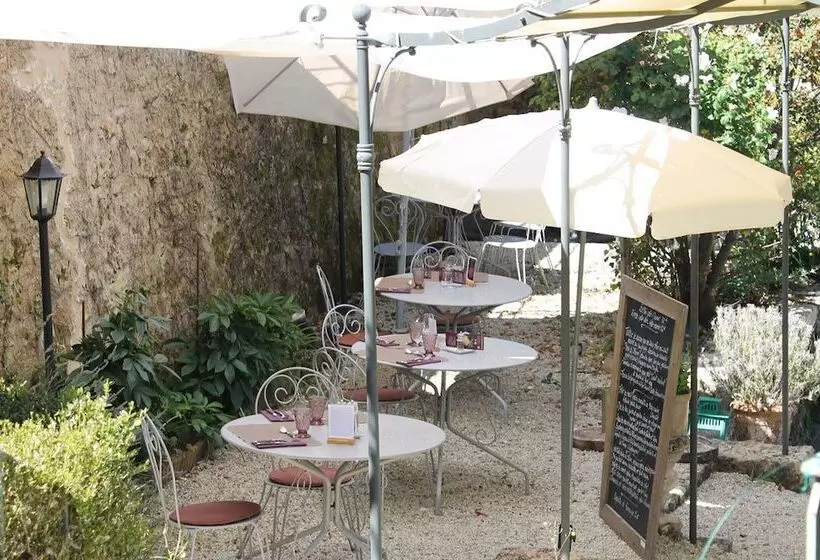 ホテル Hôtel Restaurant Côté Rivage