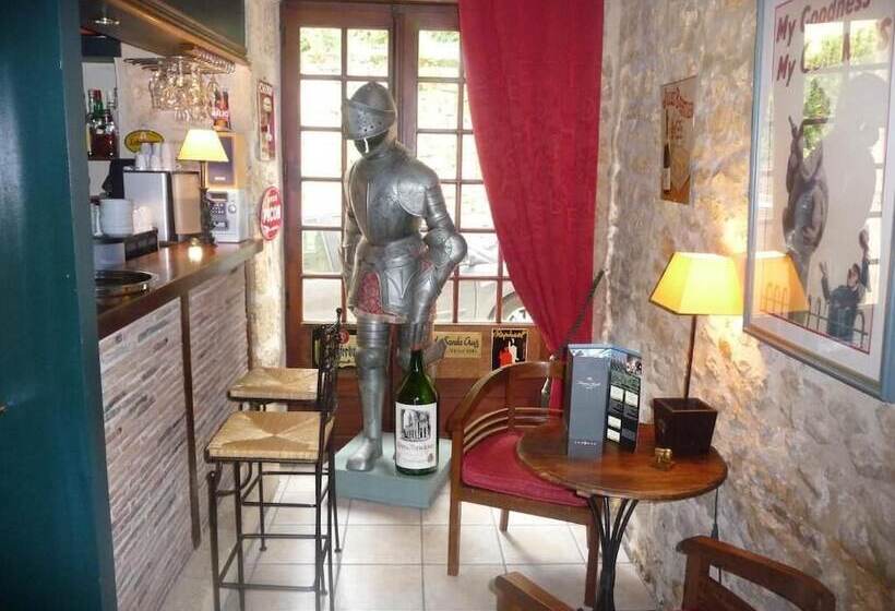 Отель Hôtel Restaurant Côté Rivage