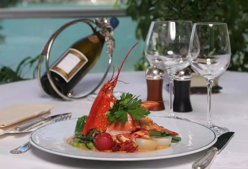 Hotelli Hôtel Restaurant De L Embarcadère
