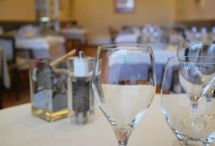 هتل Restaurant Des Lys