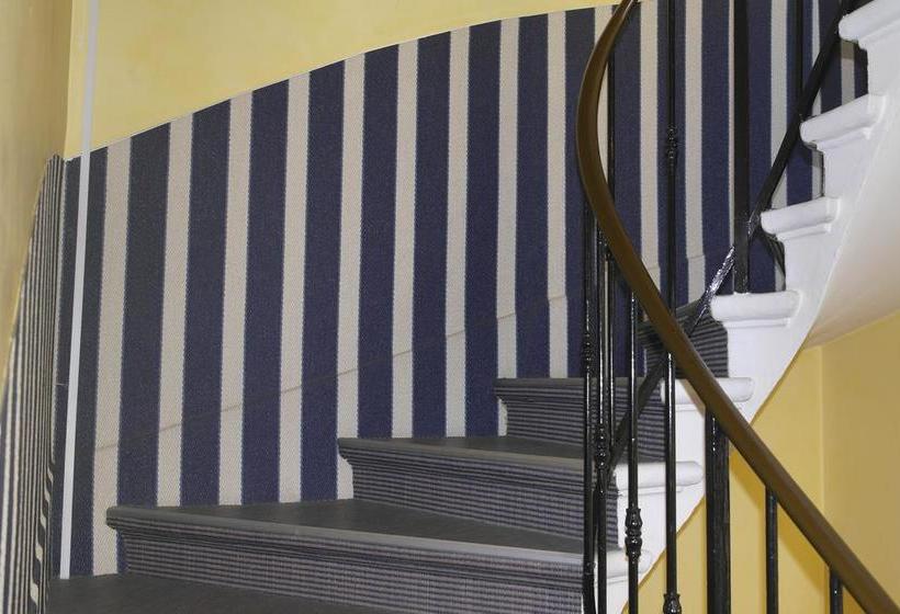 Отель Restaurant Des Lys