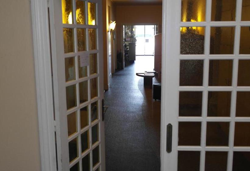 Отель Restaurant Des Lys