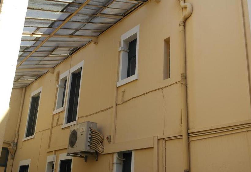 Отель Restaurant Des Lys