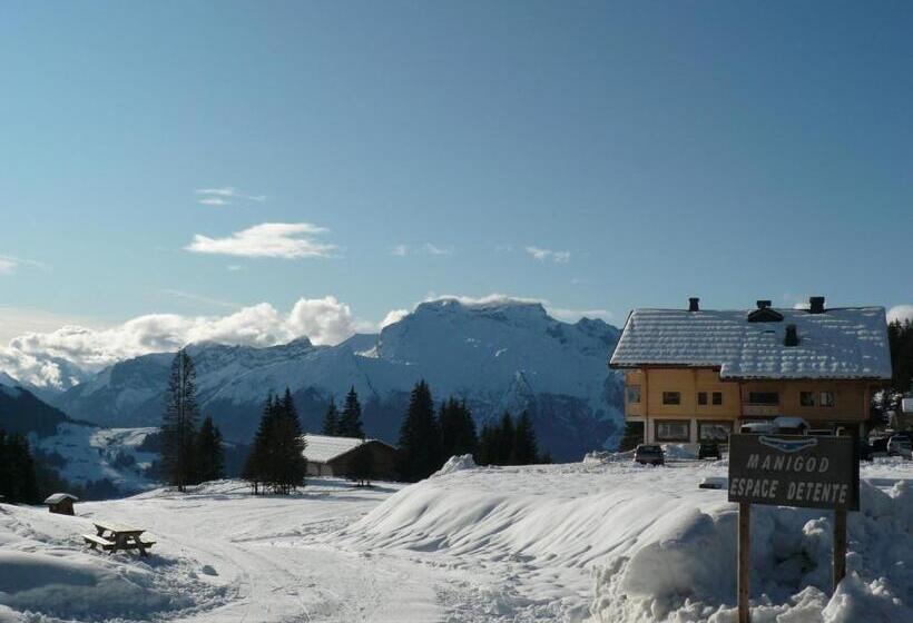 Отель Hôtel Restaurant Les Sapins Wellness & Gourmet