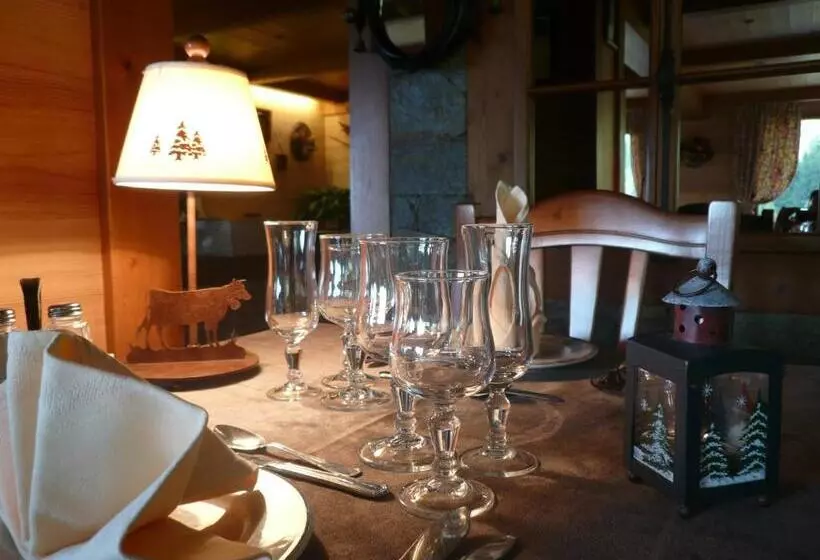 Hotelli Hôtel Restaurant Les Sapins Wellness & Gourmet