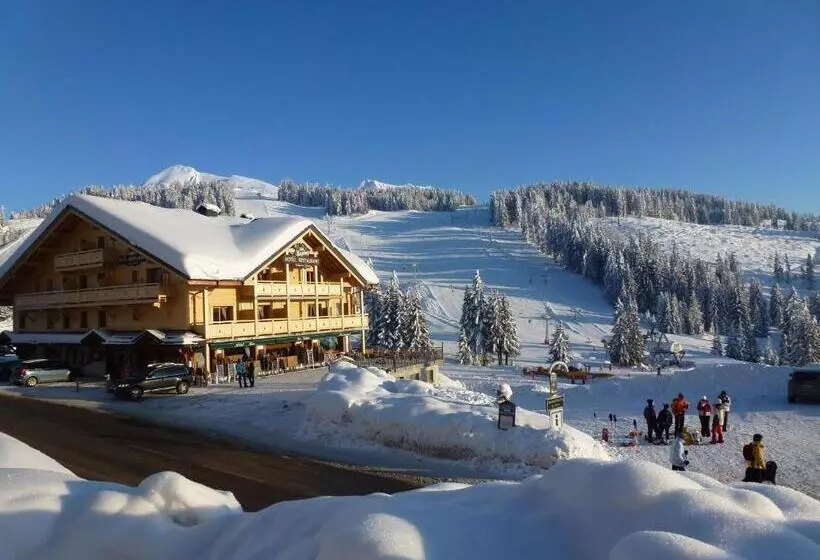 Hotelli Hôtel Restaurant Les Sapins Wellness & Gourmet