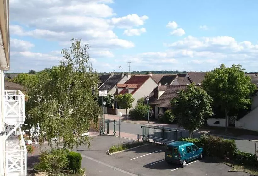 ホテル Kyriad Direct Poissy Acheres