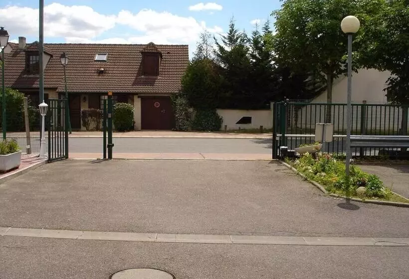 ホテル Kyriad Direct Poissy Acheres