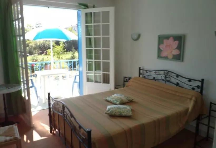 Hotelli L Oustal