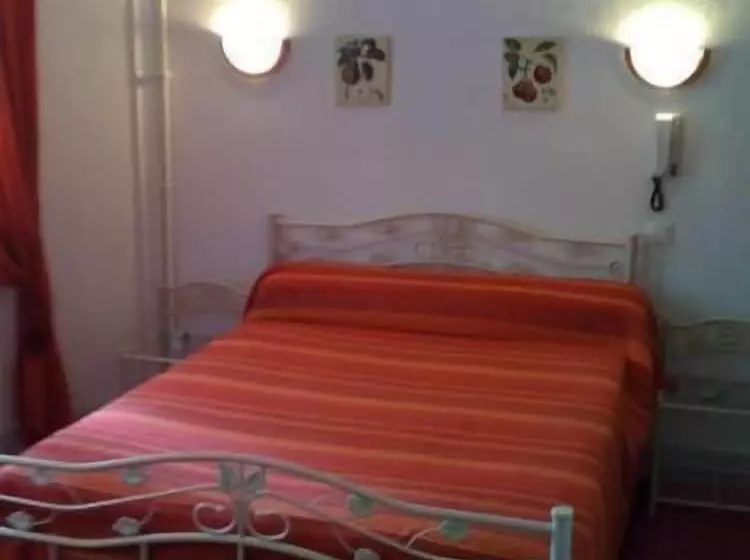 Hotelli L Oustal