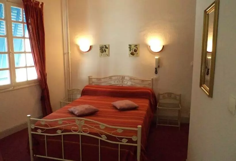 Hotelli L Oustal