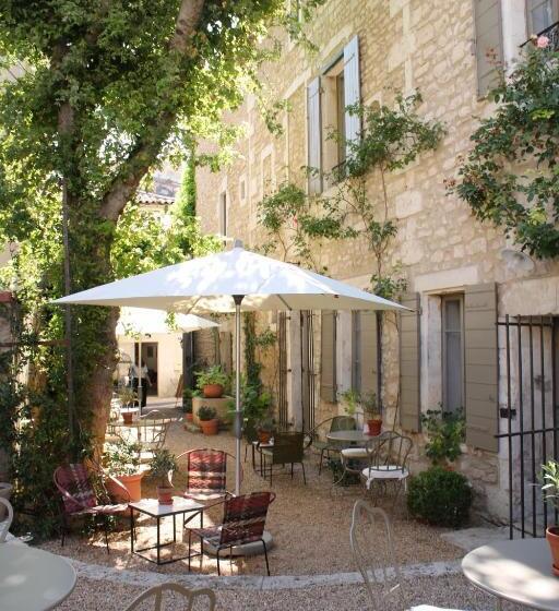 هتل La Maison Du Village