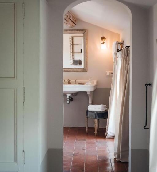 هتل La Maison Du Village