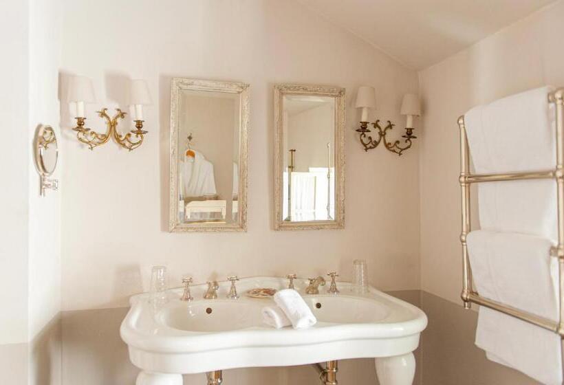 هتل La Maison Du Village