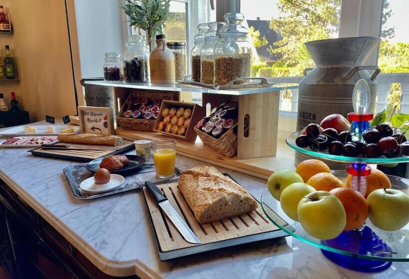 ホテル La Villa Hôtel Restaurant