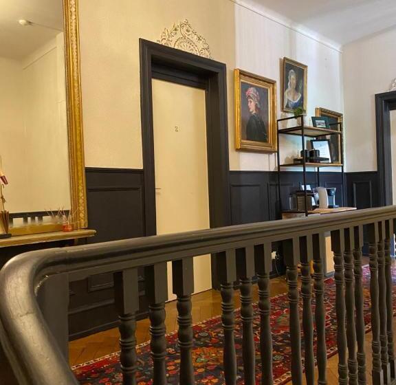 ホテル La Villa Hôtel Restaurant