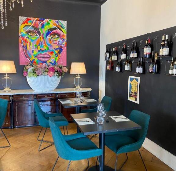 ホテル La Villa Hôtel Restaurant