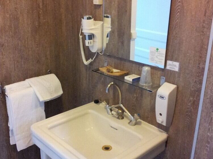 בית מלון כפרי Le Cassini Hôtel Restaurant