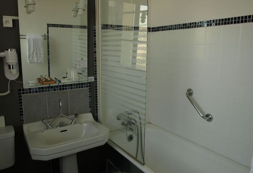 בית מלון כפרי Le Cassini Hôtel Restaurant