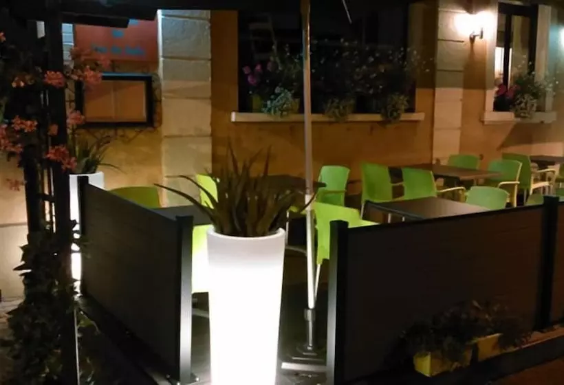 ホテル Au Cheval Blanc