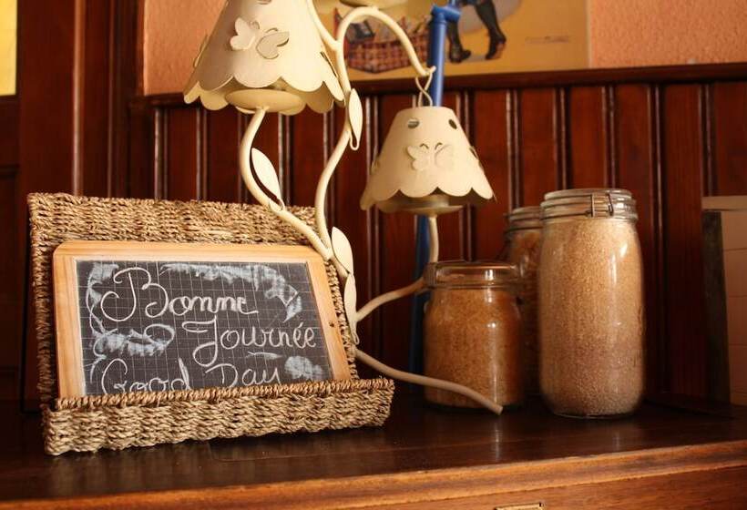 Отель Au Cheval Blanc