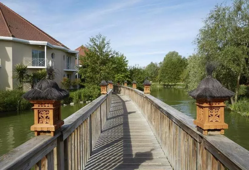 هتل Les Jardins De Beauval