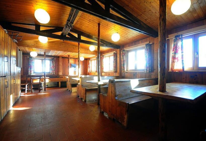 בית מלון כפרי Les Lores