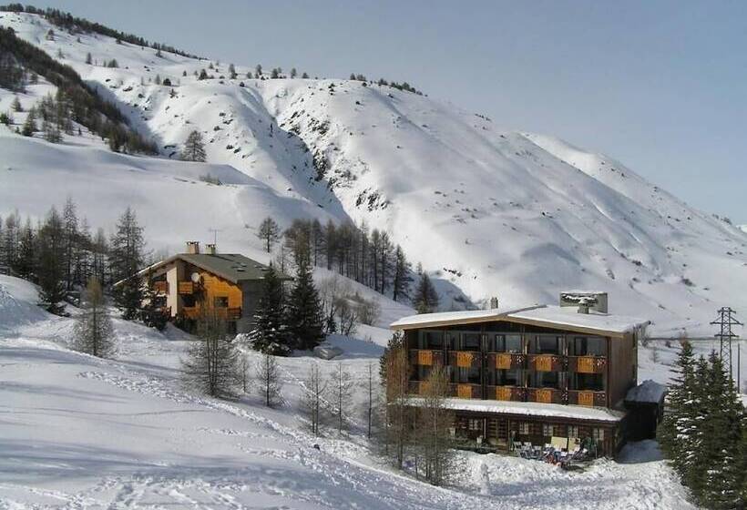 בית מלון כפרי Les Lores