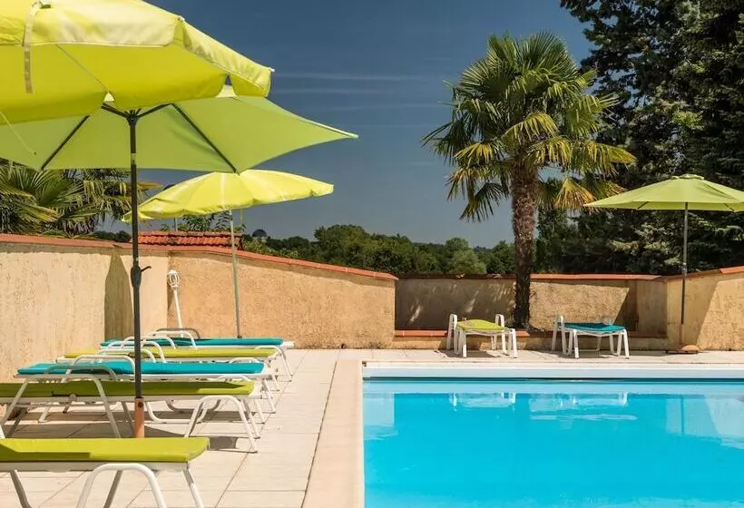 Hotelli L Adourable Auberge