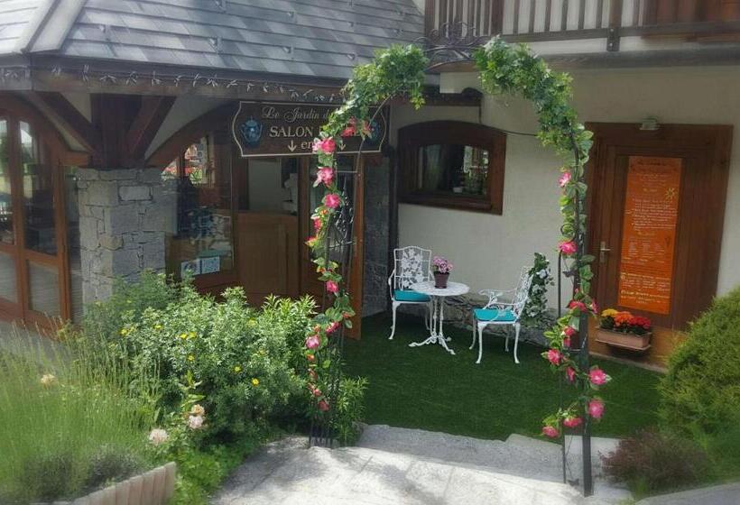 בית מלון כפרי Oustalet