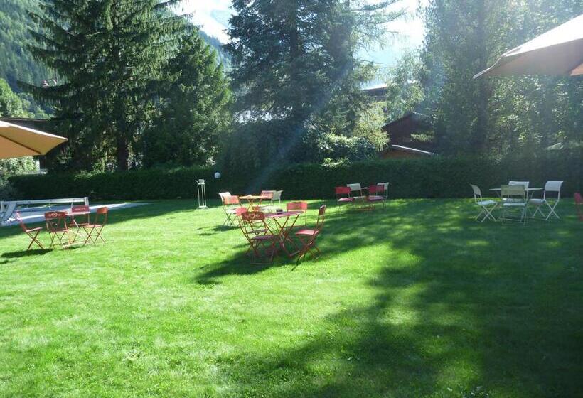 בית מלון כפרי Oustalet