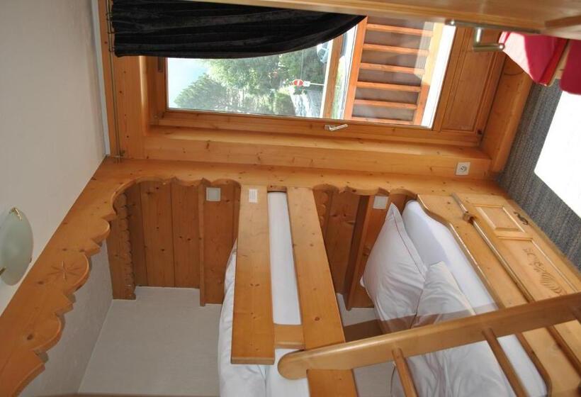 בית מלון כפרי Oustalet